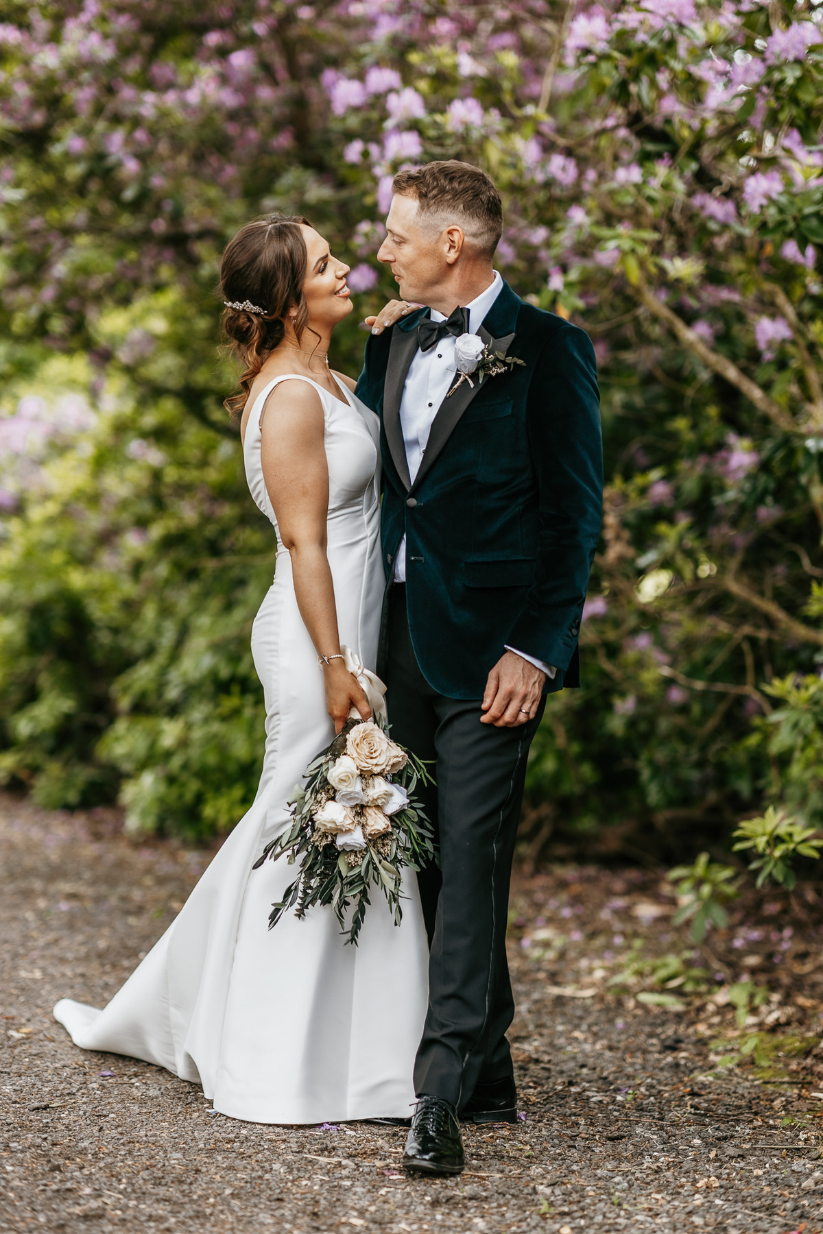 Natural documentary wedding photography of couple sharing an intimate moment in Berkshire 